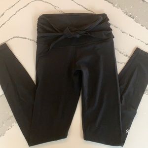 Lululemon 28” Wrap Waist Align Leggings